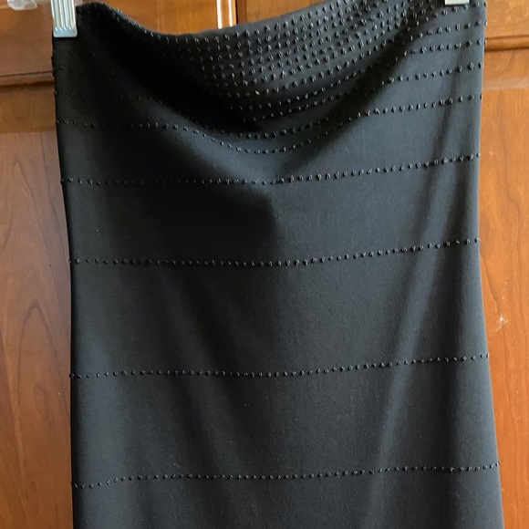 Cocktail dress Elegant black stretchy sleeveless beaded dress - Picture 2 of 7